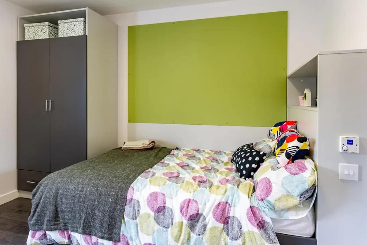 Single Room, Non Smoking | Blackout curtains, free WiFi