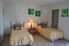 2 bedrooms, iron/ironing board, WiFi, bed sheets