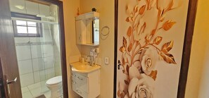 Basic Room | Free WiFi, bed sheets - chales do parque (Monte Verde)
