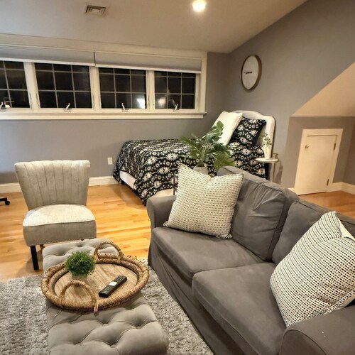 Private studio in Bristol with AC