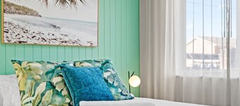 Stylish and Peaceful Retreat Near Dickson