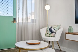 Interior - Stylish and Peaceful Retreat Near Dickson (Downer)