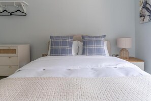 2 chambres, fer et planche à repasser, Wi-Fi gratuit, draps fournis