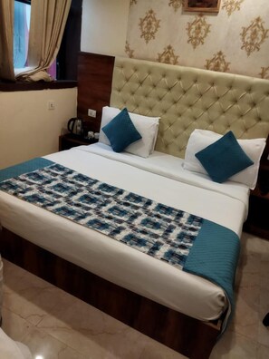 Deluxe Double Room - Airport Hotel Bright Buzz (New Delhi)