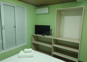 Superior Apartment, Courtyard View | Free WiFi - Pousada Oliveira (Florianopolis)