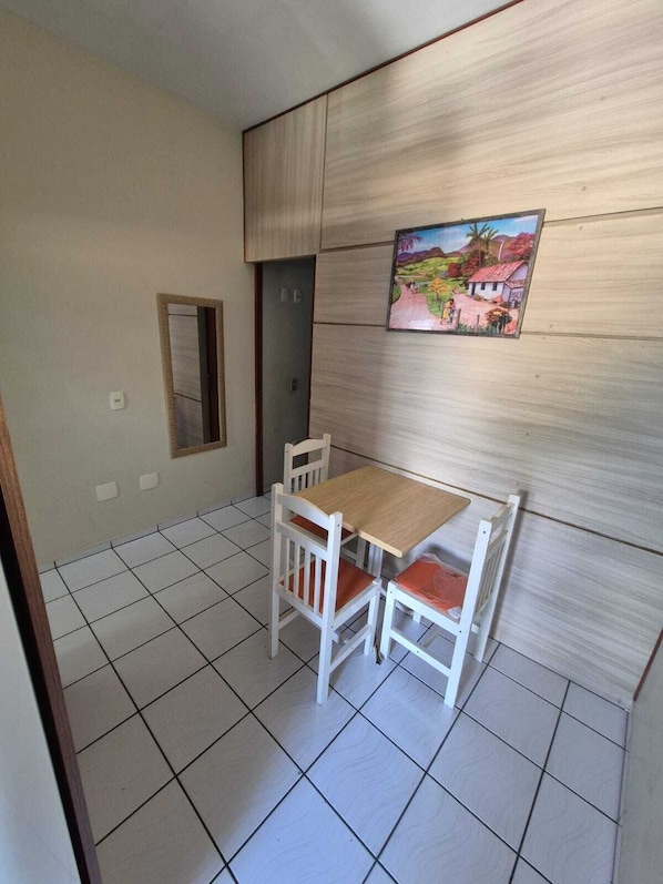 Apartament estàndard, vistes al pati | Sala d'estar