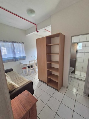 Standard Apartment, Courtyard View | Living area