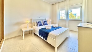 2 bedrooms, cots/infant beds, bed sheets - Portimão Riverview 2 With Pool by Homing (Portimão)