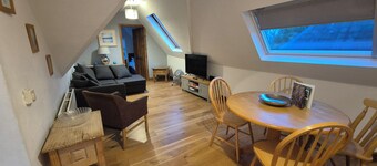 Spacious 2 bedroom 2nd floor apartment, perfect for family or groups of friends