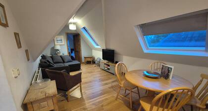 Spacious 2 bedroom 2nd floor apartment, perfect for family or groups of friends