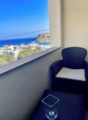Property grounds - Mandora's Sea view apartment (Mochlos Village)