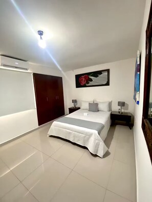 1 Schlafzimmer, Bügeleisen/Bügelbrett, kostenloses WLAN, Bettwäsche