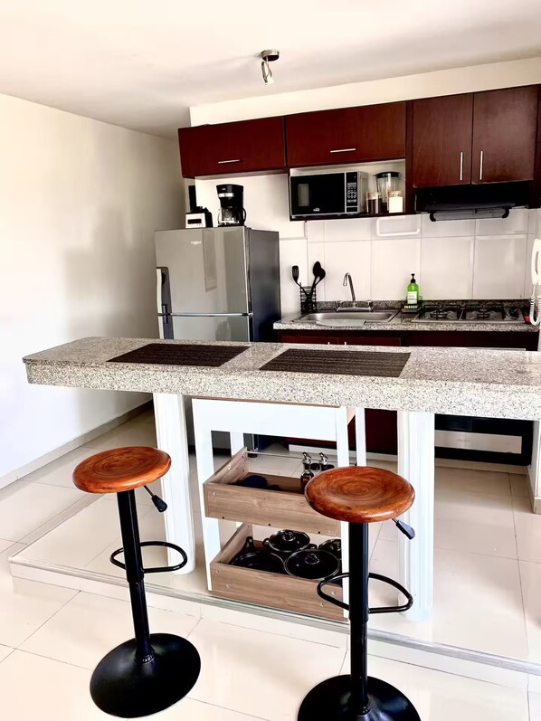Fridge, microwave, oven, stovetop