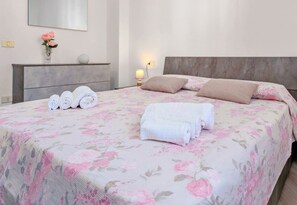 2 bedrooms, free WiFi, bed sheets