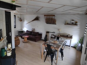 テレビ、書庫