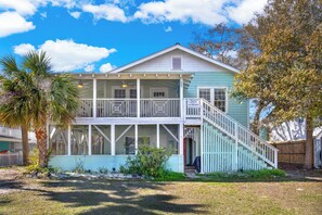 Exterior - 4 bedroom beach house with large screen porch, mid beach location (Tybee Island)