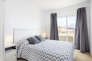 1 camera, ferro/asse da stiro, Wi-Fi, lenzuola