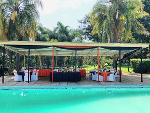 Outdoor pool - The Sunset Hotel Kisumu (Kisumu)