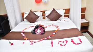 Free WiFi, bed sheets