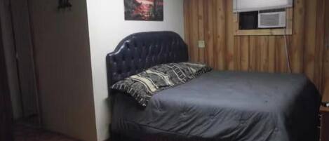 1 habitación, wifi y ropa de cama