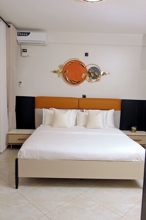 2 chambres, fer et planche à repasser, Wi-Fi, draps fournis