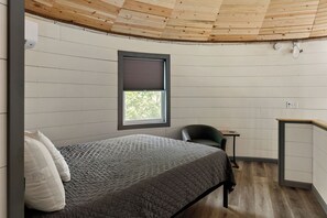 2 bedrooms, bed sheets