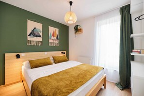 Een minibar, gratis wifi, beddengoed