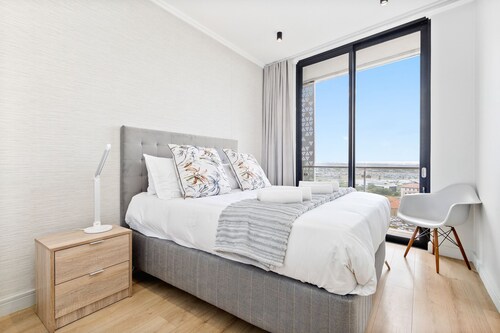 Ellipse Waterfall 1607