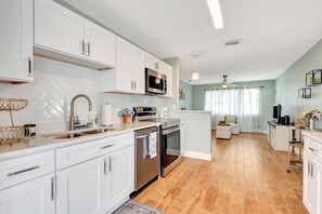 Mikroaaltouuni, uuni, liesi, astianpesukone