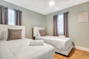 2 Schlafzimmer, Bügeleisen/Bügelbrett, WLAN, Bettwäsche