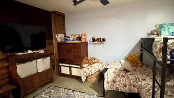 3 chambres, Wi-Fi gratuit, draps fournis
