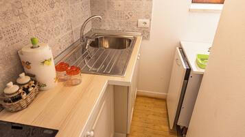 Classic Apartment | Private kitchen | Highchair