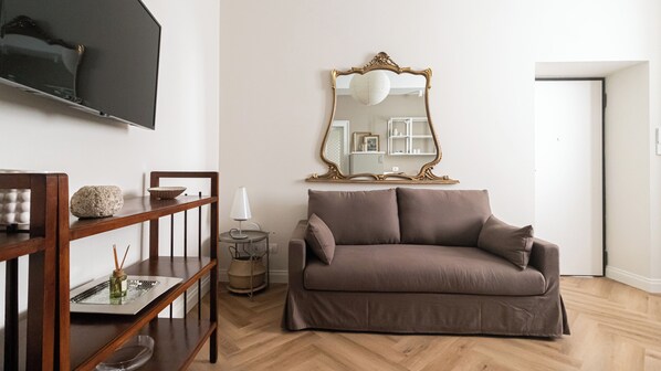 Apartment (1 Bedroom) | Living area | TV - Italianway - Rovereto 9 (Milan)