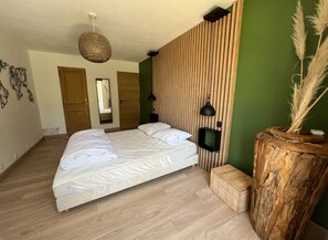 5 bedrooms, iron/ironing board, bed sheets - Villa in the heart of nature (Arbus)
