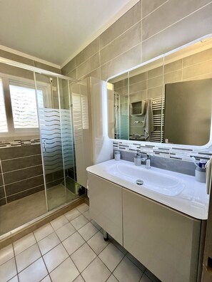 Shower, hair dryer