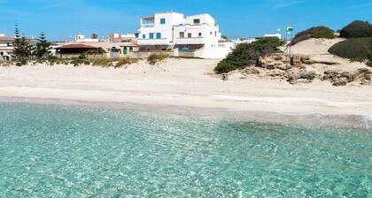 Villetta Faro Azzurro by BarbarHouse