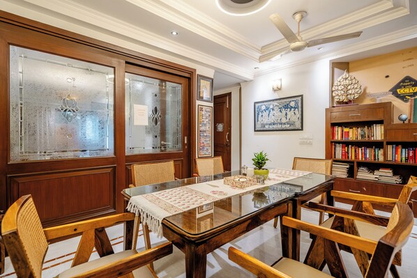 Dining - Tree of Life bed and breakfast (New Delhi)