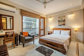 Comfort Double Room, Non Smoking | Desk, free WiFi - Tree of Life bed and breakfast (New Delhi)