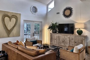 Unclassified image, 2 of 15, button - Walk to Beach, Dining, Shops, Screen Patio, Game Room, Hobe Sound Zeus Park (Hobe Sound)