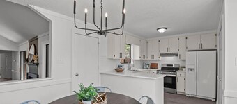 3-bedroom townhome in Rocky Mount with AC, WiFi