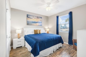 3 bedrooms, in-room safe, desk, iron/ironing board