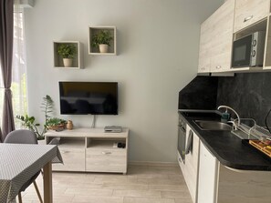 微波炉、烤箱、炉灶、洗碗机