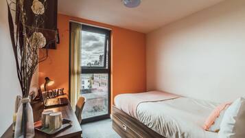 Single Room, Non Smoking | Blackout drapes, free WiFi