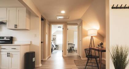 Cozy Loft in Taylor Michigan minutes from DTW