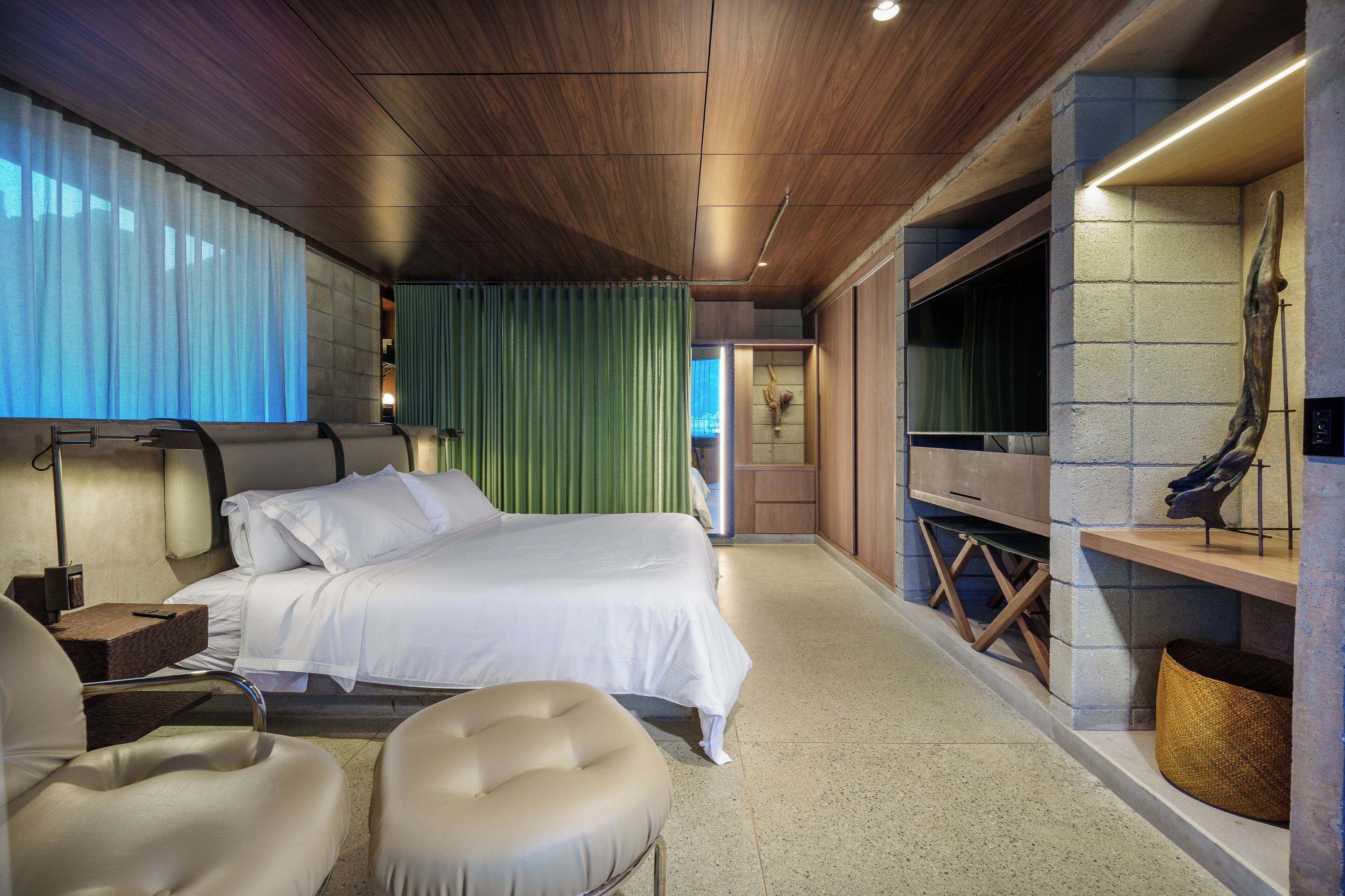 Premium Suite, Hot Tub, City View | In-room safe, desk, blackout drapes, iron/ironing board