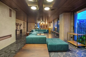 Premium Suite, Hot Tub, City View