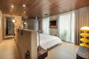 Suíte estúdio urbana | Roupas de cama premium, cofres nos quartos, escrivaninha
