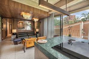 Studio Suite trung tâm thành phố | Khu phòng khách