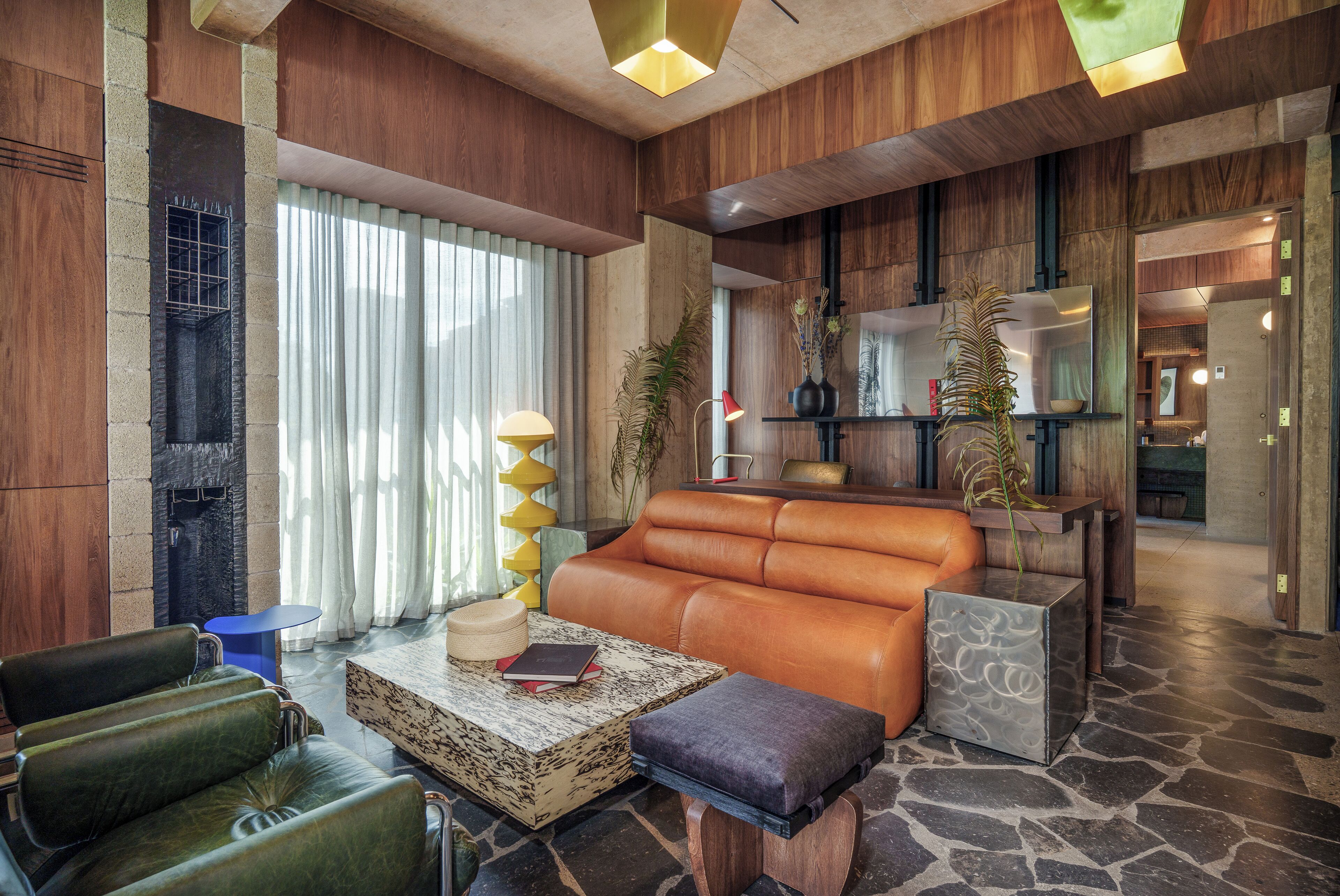 Superior Apartment, Hot Tub | Living area