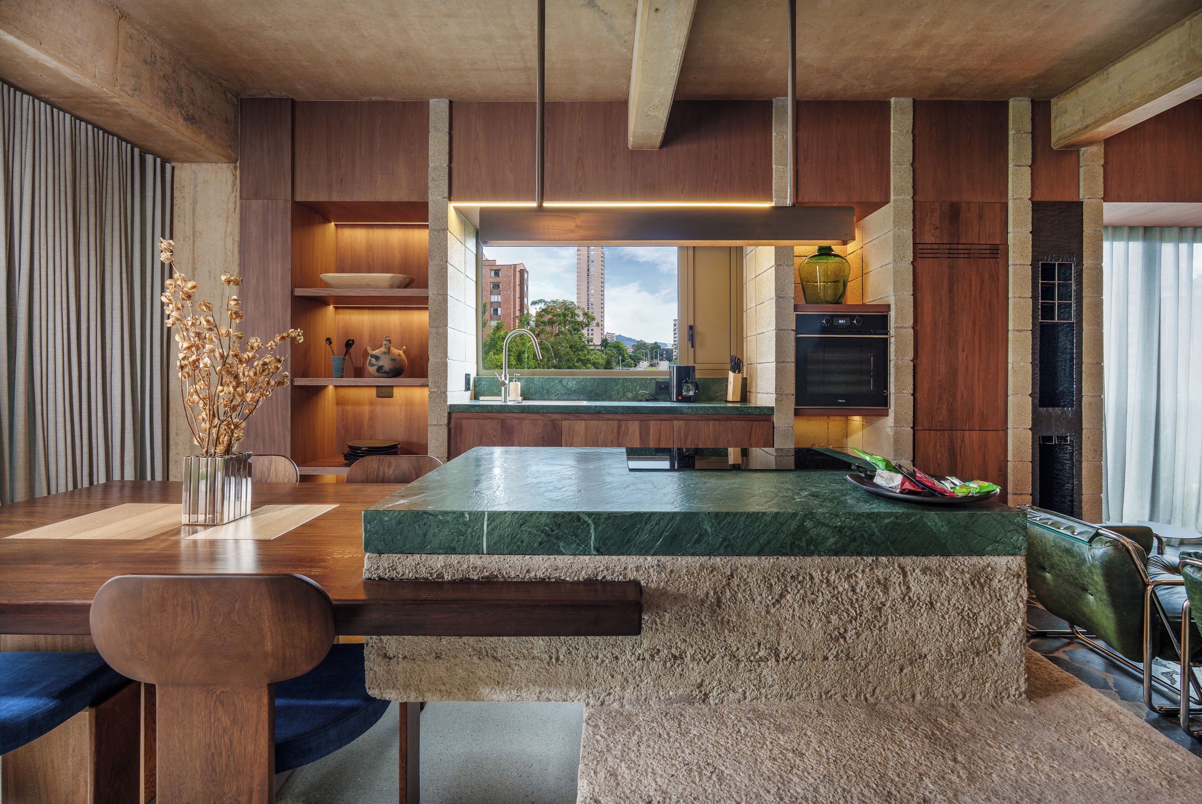 Superior Apartment, Hot Tub | Living area